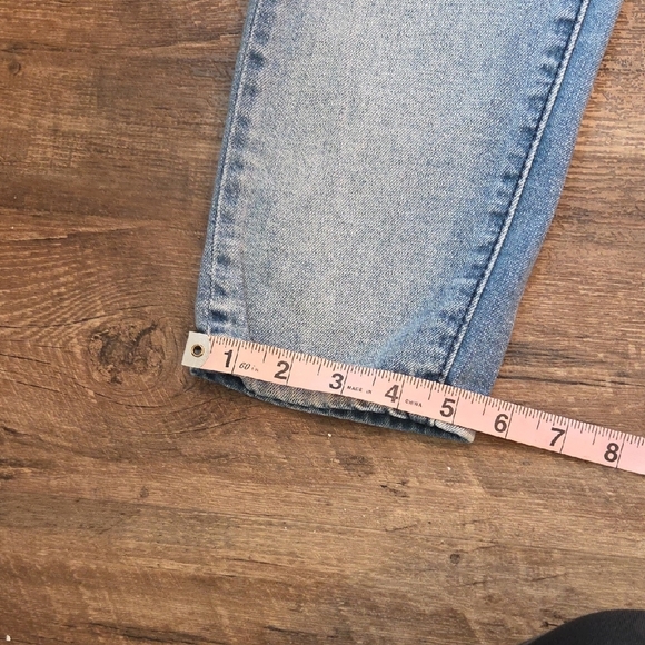 Juicy Couture Blue Ankle Cropped Jeans Distressed And Blinged Size 8 - Picture 9 of 10